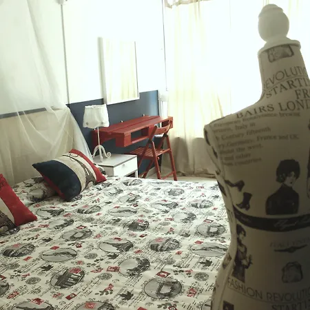 Feel Hostels Soho Malaga-3